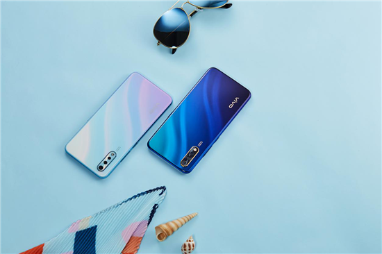 vivo Y7s雙色圖賞：光影之間，折射出碧波蕩漾的夏日風情