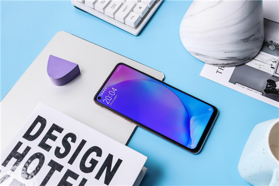 全新漸變色設(shè)計，vivo Z5x幻彩粉再造色彩美學(xué)