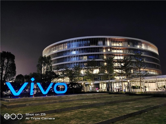 全新vivo Z5將搭載旗艦級配置 或成今年下半年中端機(jī)爆款