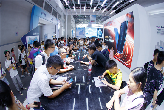 vivo全速推進(jìn)5G普及 iQOO Pro參展2019重慶智博會(huì)