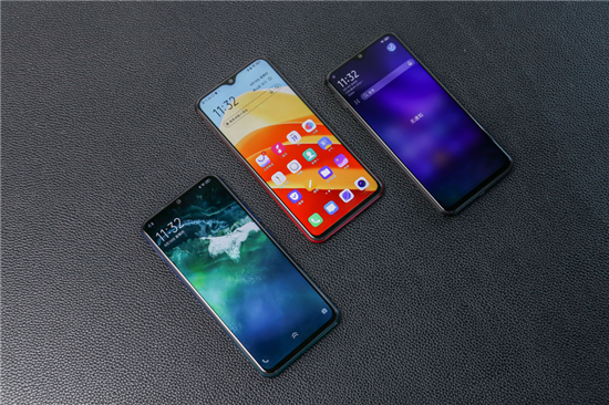 續(xù)航全新升級(jí)，vivo U3x圖賞：時(shí)尚設(shè)計(jì)一見(jiàn)傾心