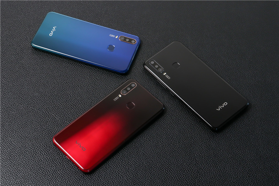 續(xù)航全新升級(jí)，vivo U3x圖賞：時(shí)尚設(shè)計(jì)一見(jiàn)傾心