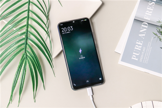 續(xù)航大升級，vivo U3x綜合評測：全新體驗，大U可為