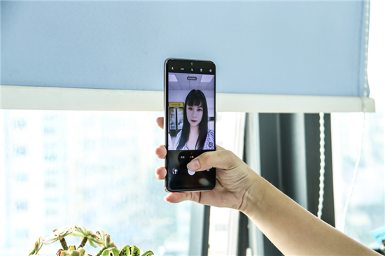 拍照能手vivo U3，實力詮釋千元優(yōu)品的潮流顏值