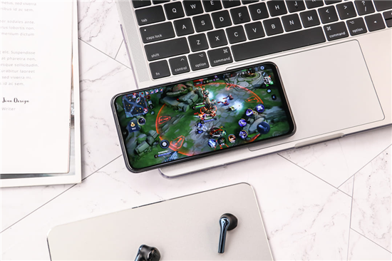 vivo Z5i評(píng)測(cè)：強(qiáng)勁性能與長效續(xù)航的結(jié)合體，打造全新體驗(yàn)