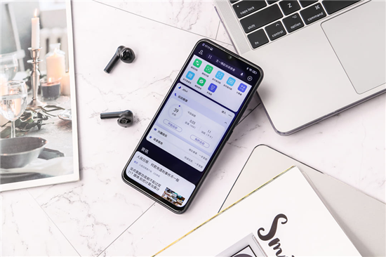 vivo Z5i評(píng)測(cè)：強(qiáng)勁性能與長效續(xù)航的結(jié)合體，打造全新體驗(yàn)
