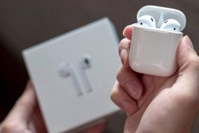 結(jié)束TWS行業(yè)山寨亂戰(zhàn)，傳蘋果、華為、BBK、小米明年擬標(biāo)配無線耳機(jī)