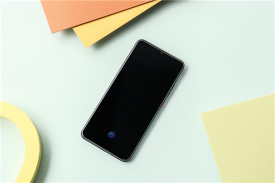 vivo Y9s美圖鑒賞:獨特的外觀設計將再次引領行業(yè)潮流走向
