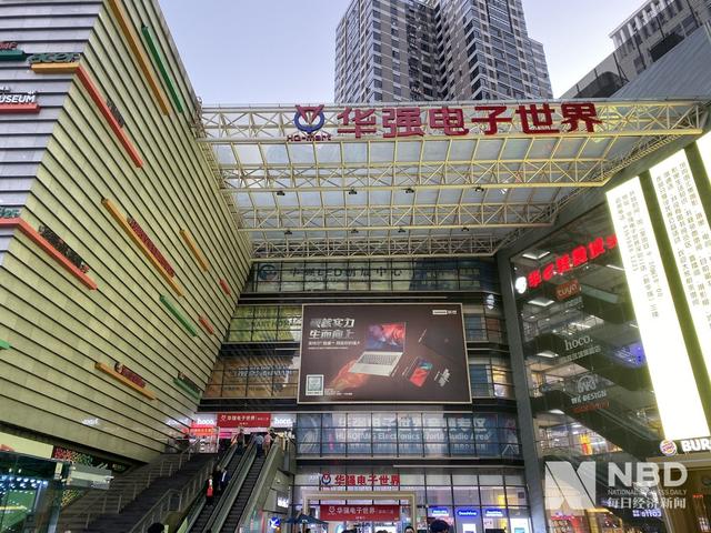 實(shí)探深圳華強(qiáng)北：一場(chǎng)白牌TWS耳機(jī)的狂歡
