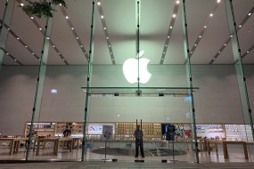 蘋果股價(jià)今年漲超80%：年初遭唱衰 十年來(lái)表現(xiàn)最好
