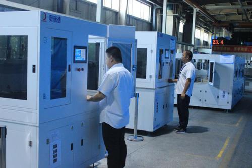 CNC退機潮后，呆滯的2000多臺3D玻璃熱彎機有多少會退？
