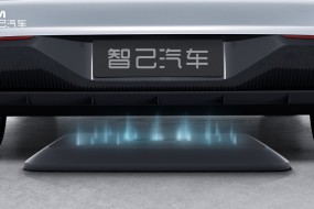 NOA上路，智己汽車刷新智駕落地最快速