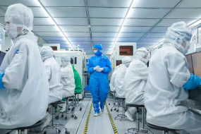 中藍電子管理人員集體留盤過年，“搶春機”保訂單求發(fā)展
